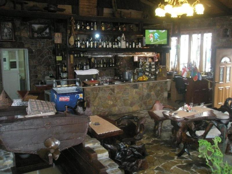 Hotel Anderba Krasići Екстериор снимка