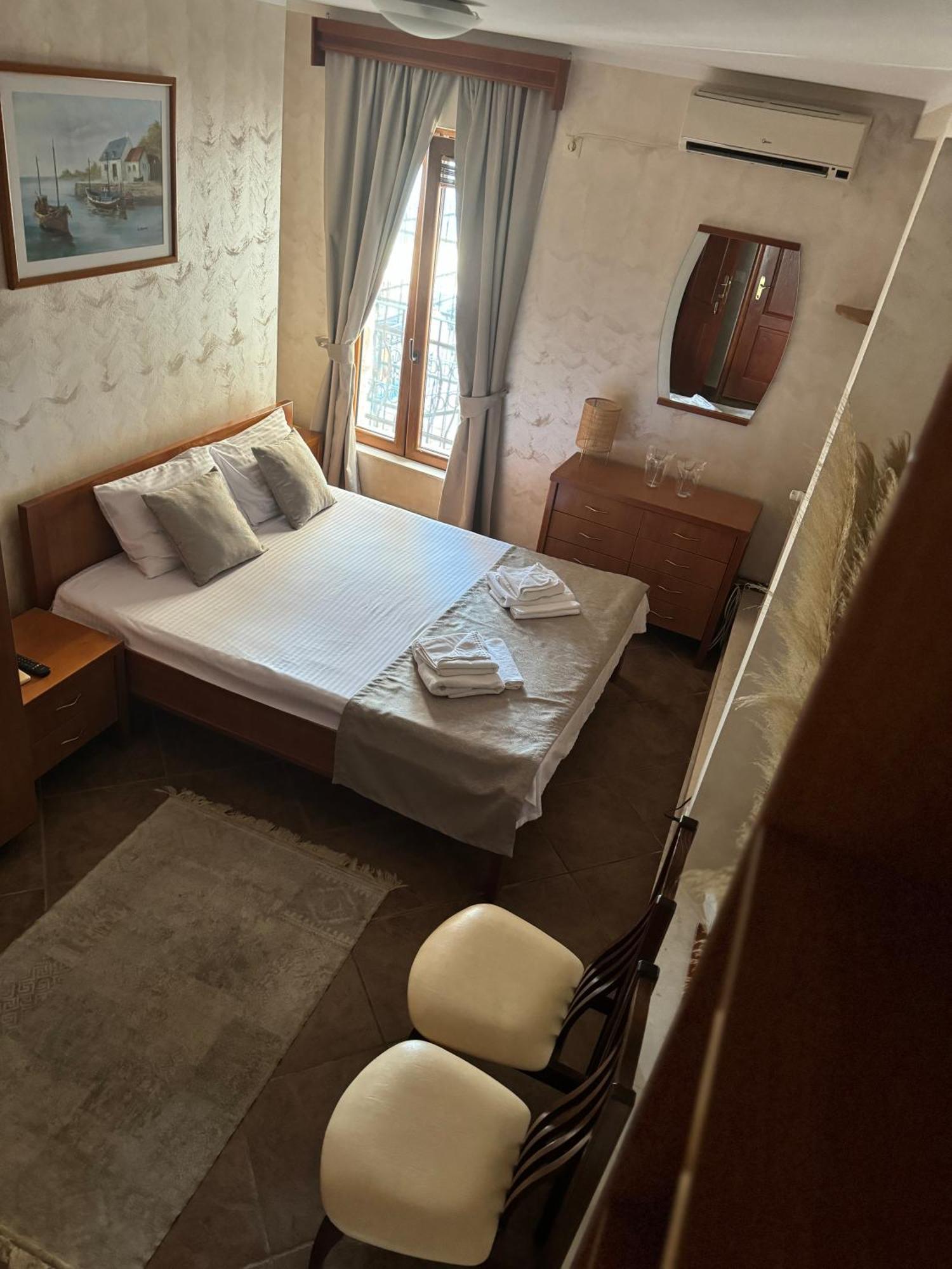 Hotel Anderba Krasići Екстериор снимка