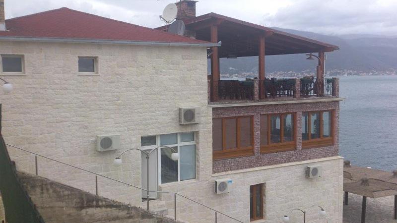 Hotel Anderba Krasići Екстериор снимка
